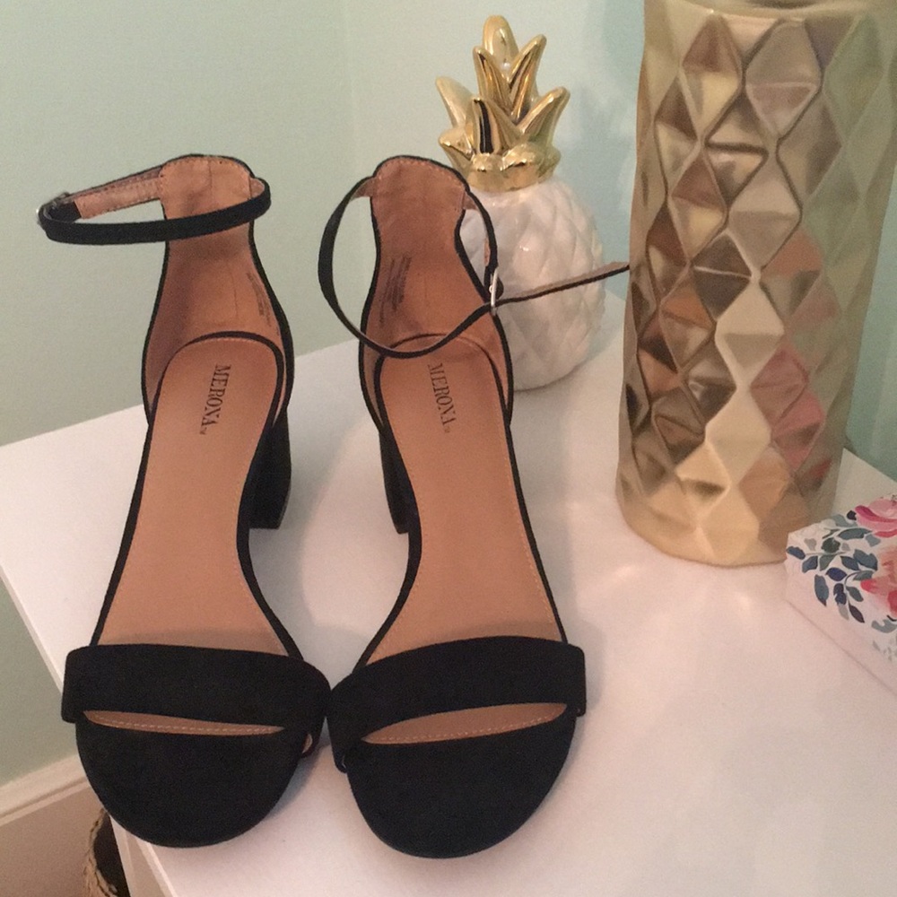 Merona Black Ankle Strap Heeled Sandals